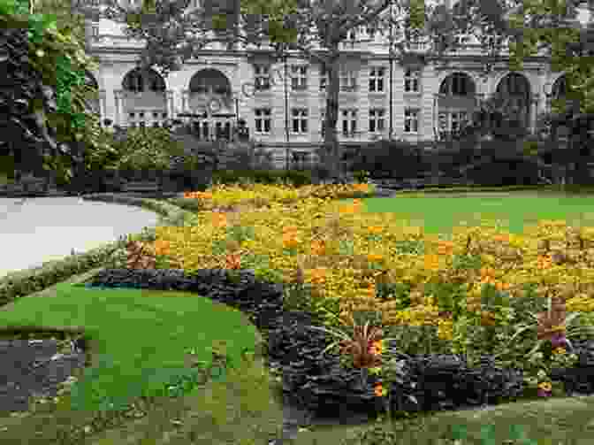 Victoria Embankment Gardens, A Tranquil Garden With Colorful Flower Displays 20 Minutes By The Thames (20 Minute 5)